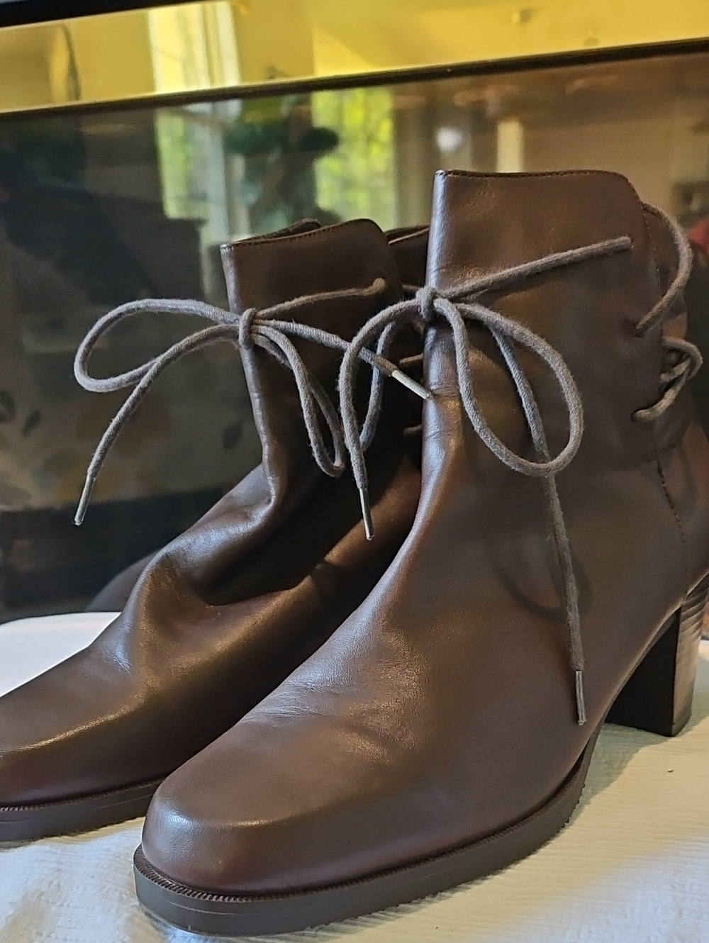 Apostrophe Womens Brown Leather Ankle Boots Size 9.5